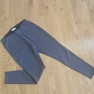 Old Navy gray leggings. Size medium.